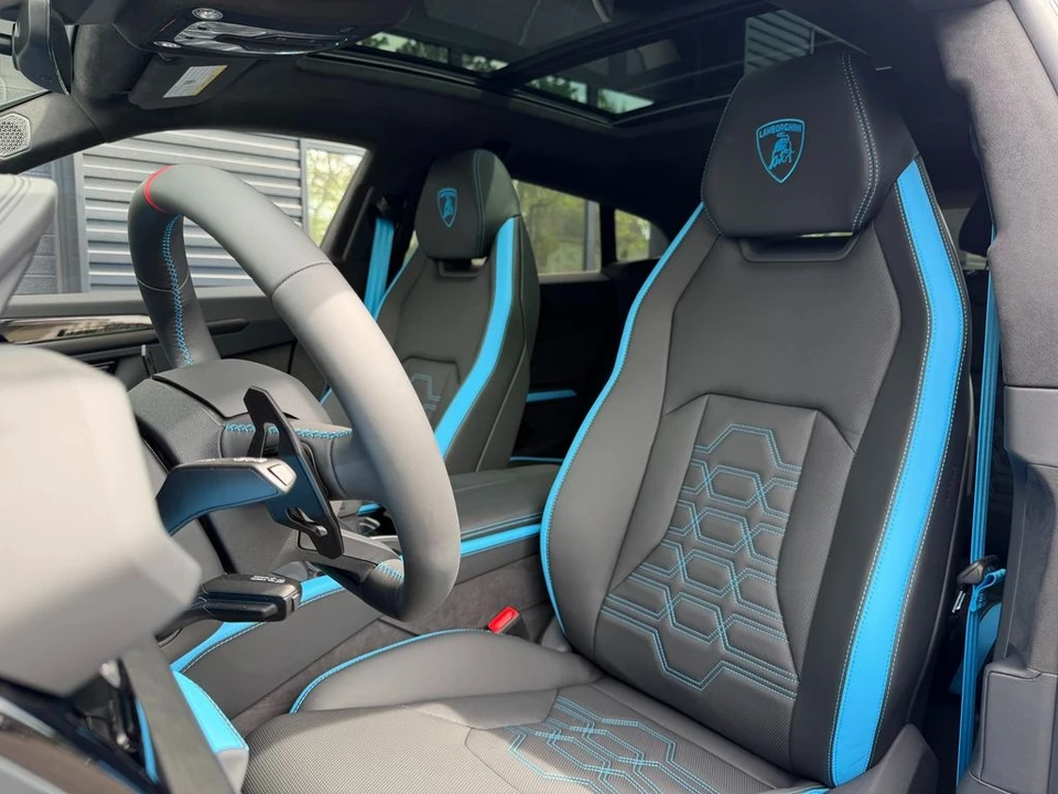 2026 Lamborghini Urus SE - Image 20 of 23