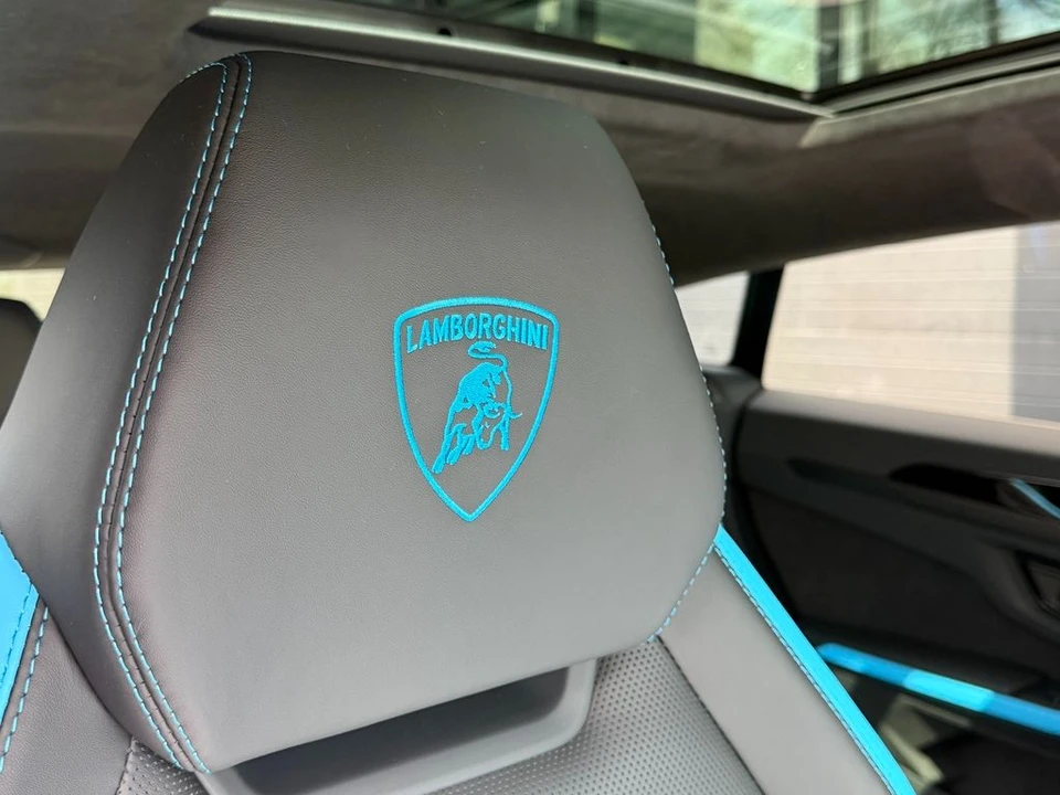 2026 Lamborghini Urus SE - Image 14 of 23