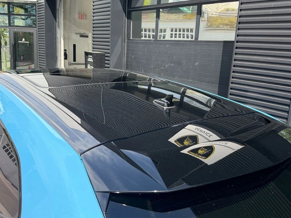 2026 Lamborghini Urus SE - Image 9 of 23