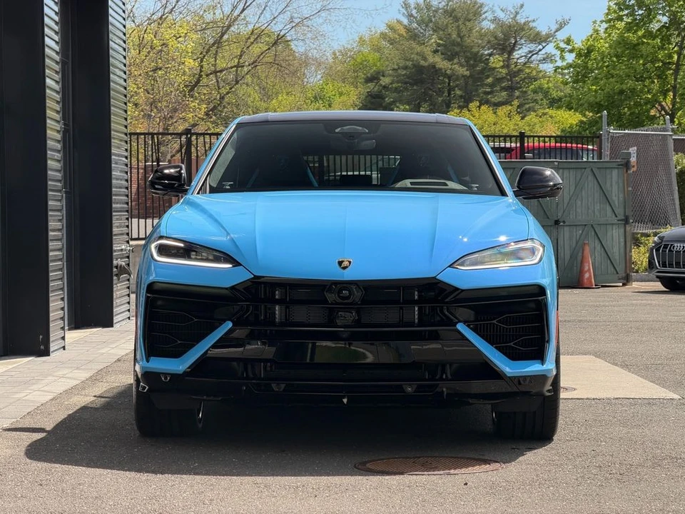 2026 Lamborghini Urus SE - Image 5 of 23