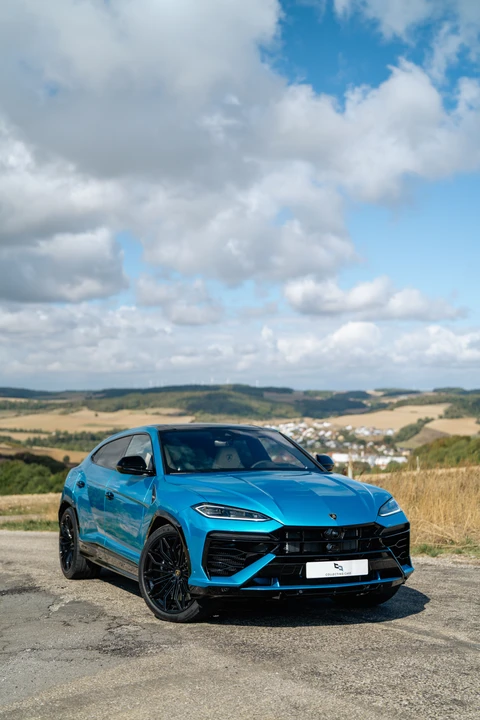 2026 Lamborghini Urus SE - Image 21 of 31