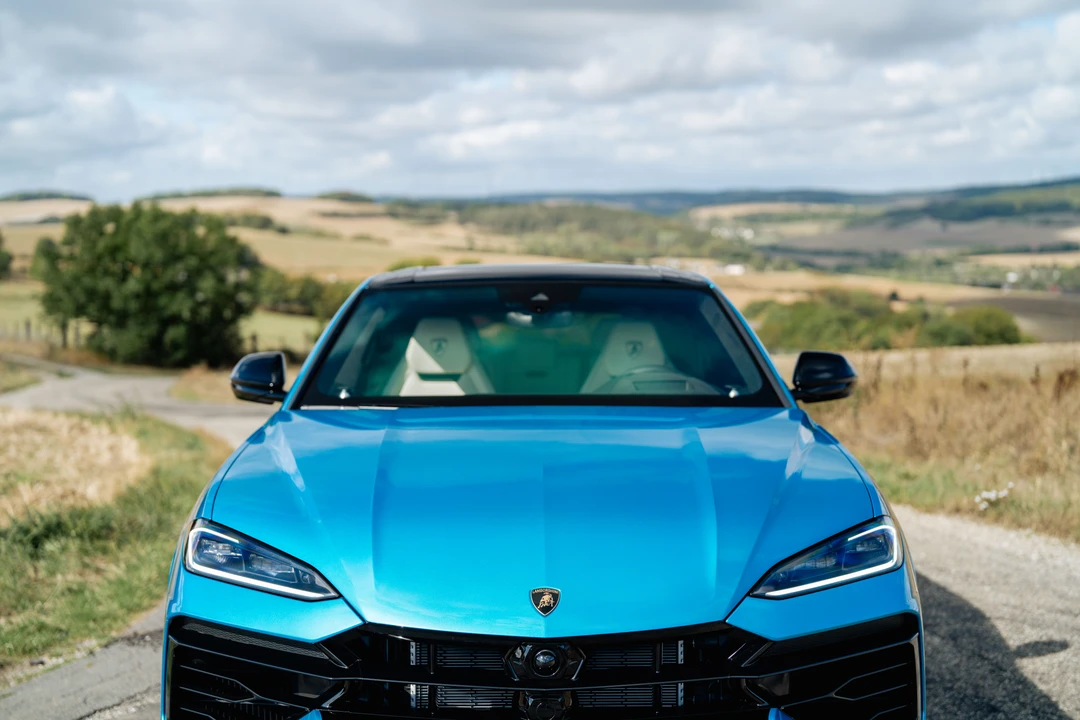 2026 Lamborghini Urus SE - Image 31 of 31