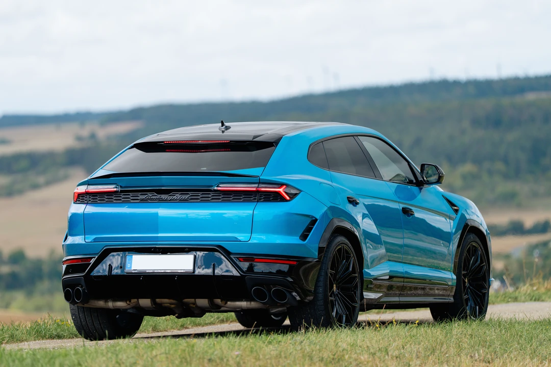 2026 Lamborghini Urus SE - Image 4 of 31