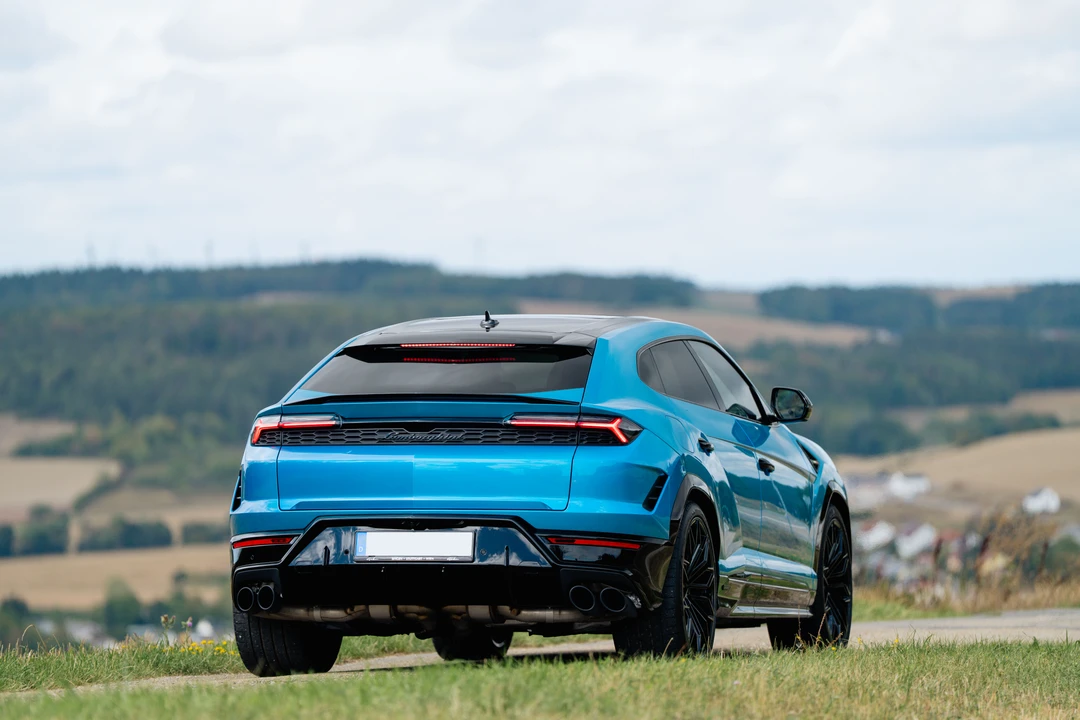 2026 Lamborghini Urus SE - Image 20 of 31