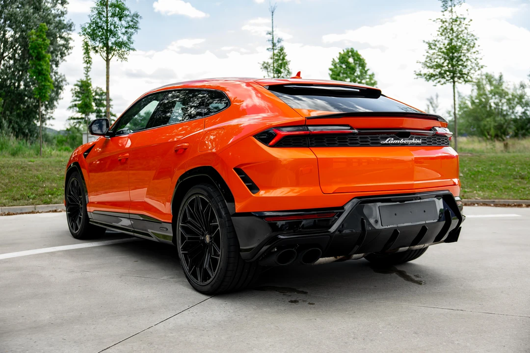 2026 Lamborghini Urus SE - Image 5 of 31