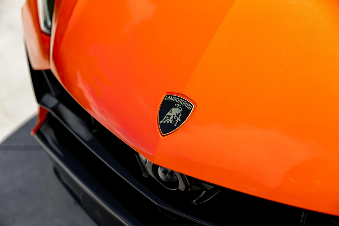 2026 Lamborghini Urus SE - Image 11 of 31