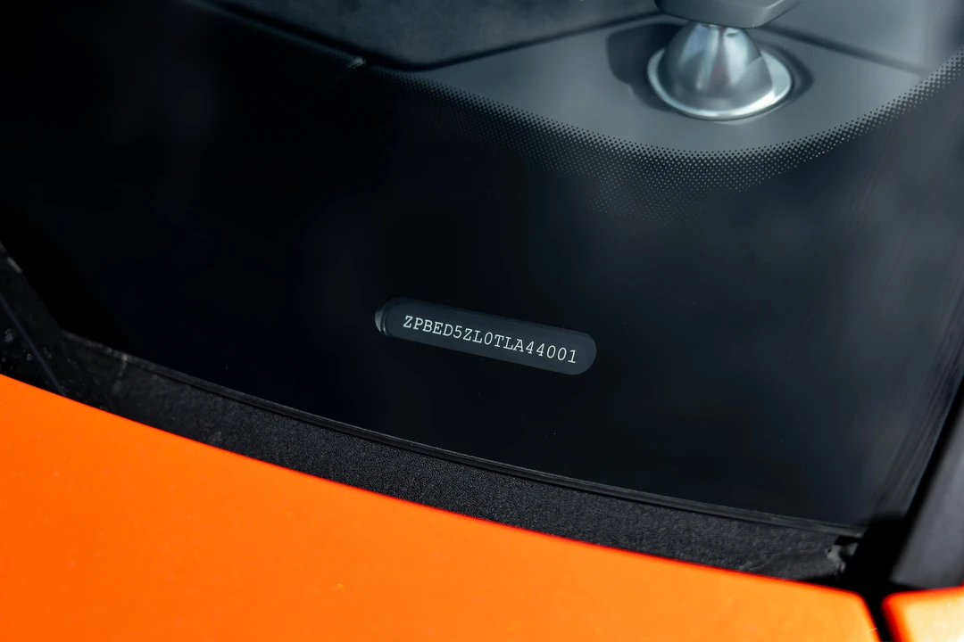 2026 Lamborghini Urus SE - Image 13 of 31