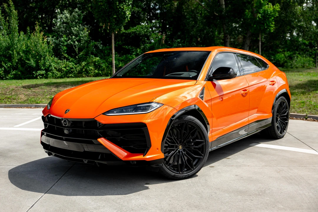 2026 Lamborghini Urus SE - Image 3 of 31