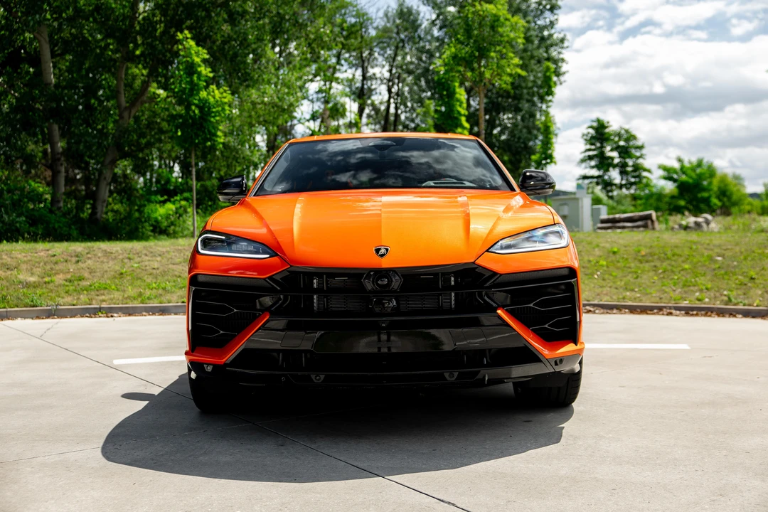 2026 Lamborghini Urus SE - Image 2 of 31