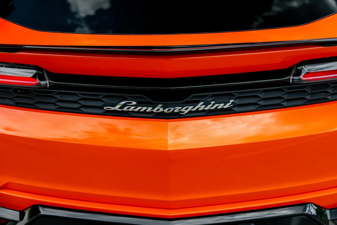 2026 Lamborghini Urus SE - Image 28 of 31