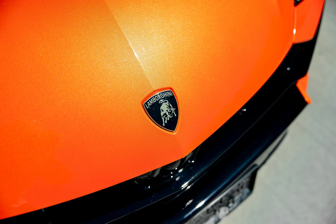 2026 Lamborghini Urus SE - Image 11 of 31