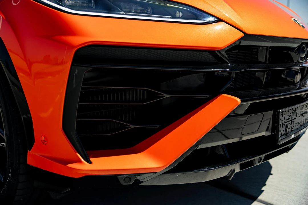 2026 Lamborghini Urus SE - Image 13 of 31
