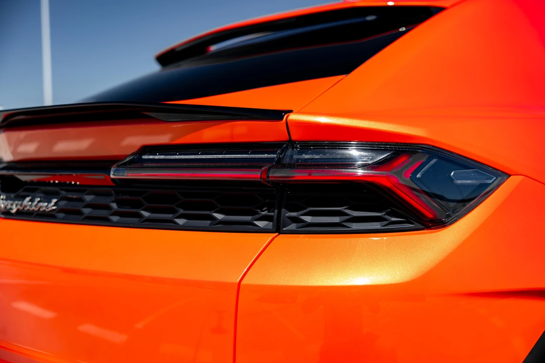 2026 Lamborghini Urus SE - Image 24 of 31