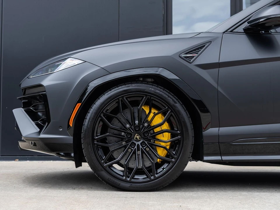 2026 Lamborghini Urus SE - Image 11 of 31