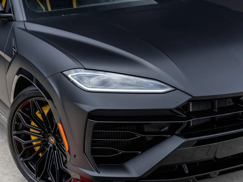 2026 Lamborghini Urus SE - Image 13 of 31