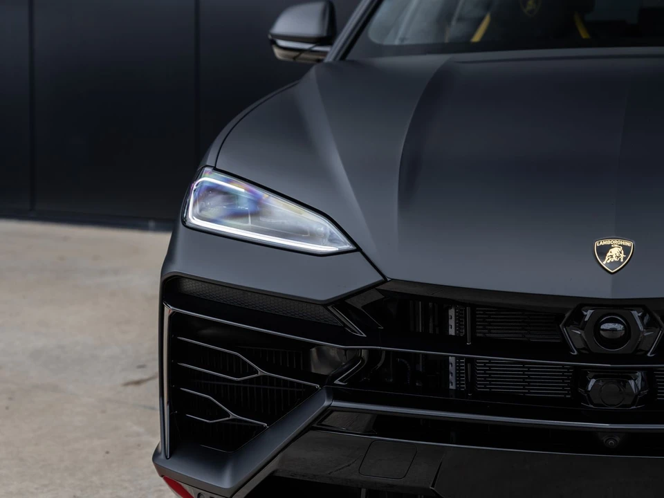 2026 Lamborghini Urus SE - Image 22 of 31