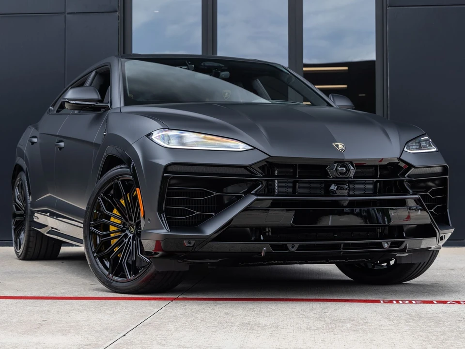 2026 Lamborghini Urus SE - Image 2 of 31