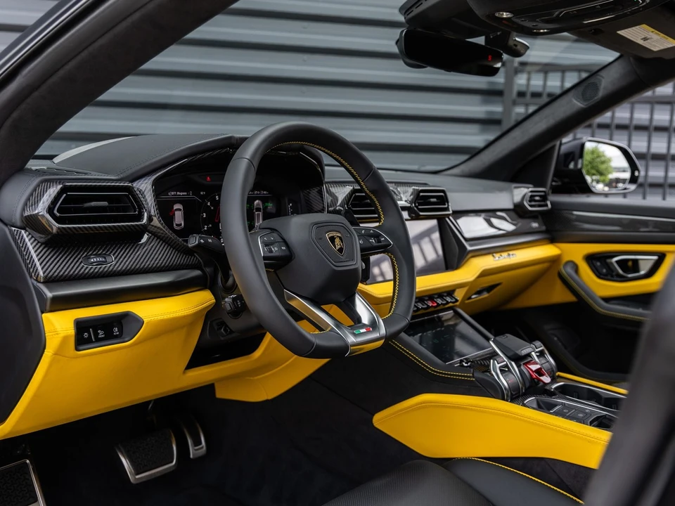 2026 Lamborghini Urus SE - Image 31 of 31