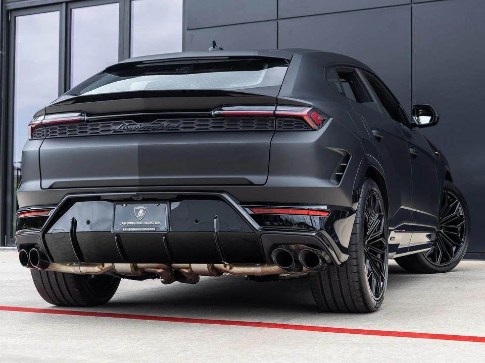 2026 Lamborghini Urus SE - Image 8 of 31