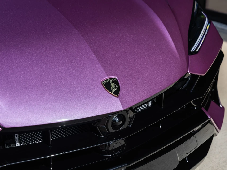 2026 Lamborghini Urus SE - Image 25 of 31