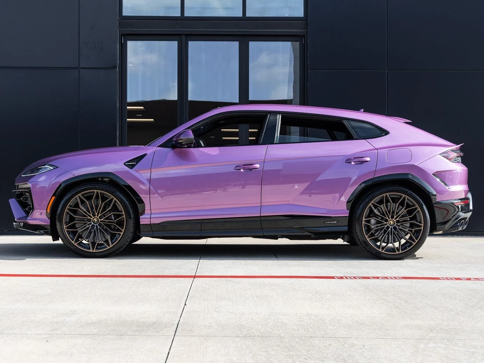 2026 Lamborghini Urus SE - Image 2 of 31
