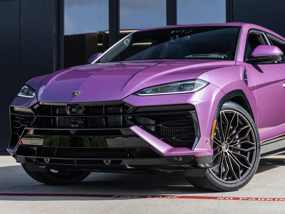 2026 Lamborghini Urus SE - Image 7 of 31