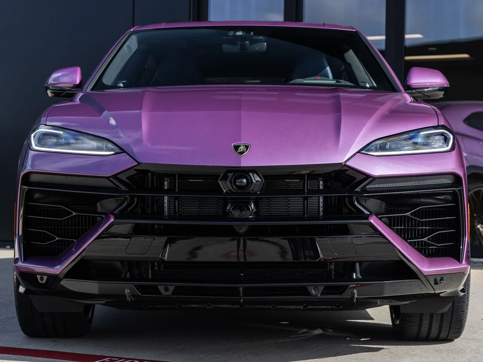 2026 Lamborghini Urus SE - Image 8 of 31