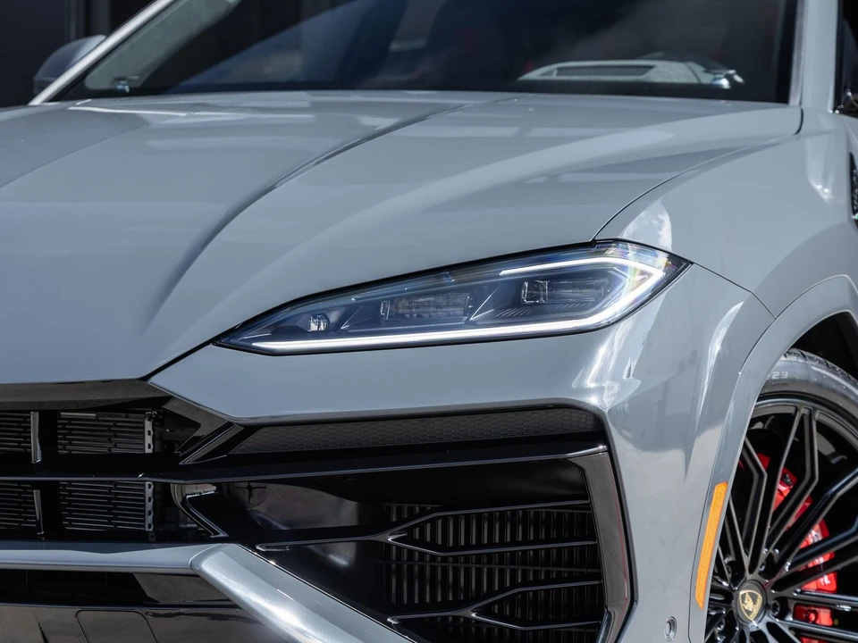 2026 Lamborghini Urus SE - Image 17 of 31