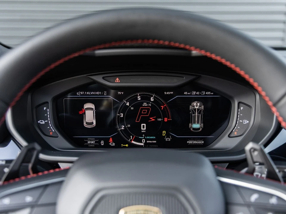2026 Lamborghini Urus SE - Image 31 of 31