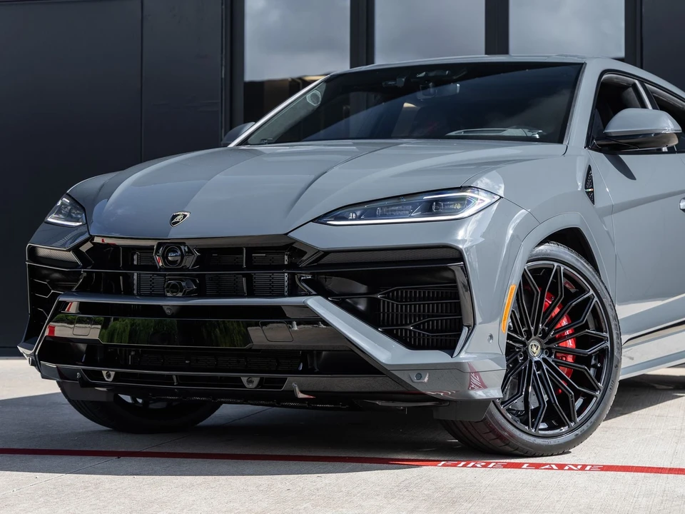 2026 Lamborghini Urus SE - Image 3 of 31