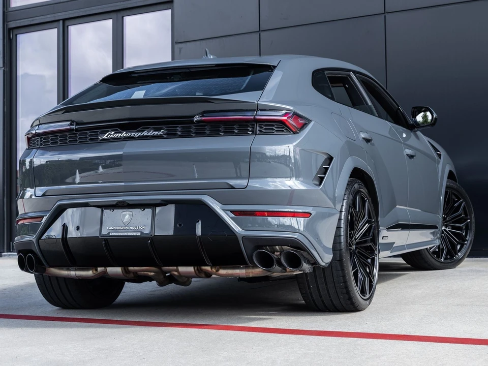 2026 Lamborghini Urus SE - Image 8 of 31