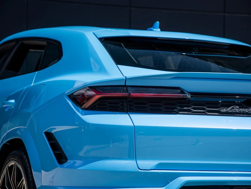 2026 Lamborghini Urus SE - Image 12 of 31