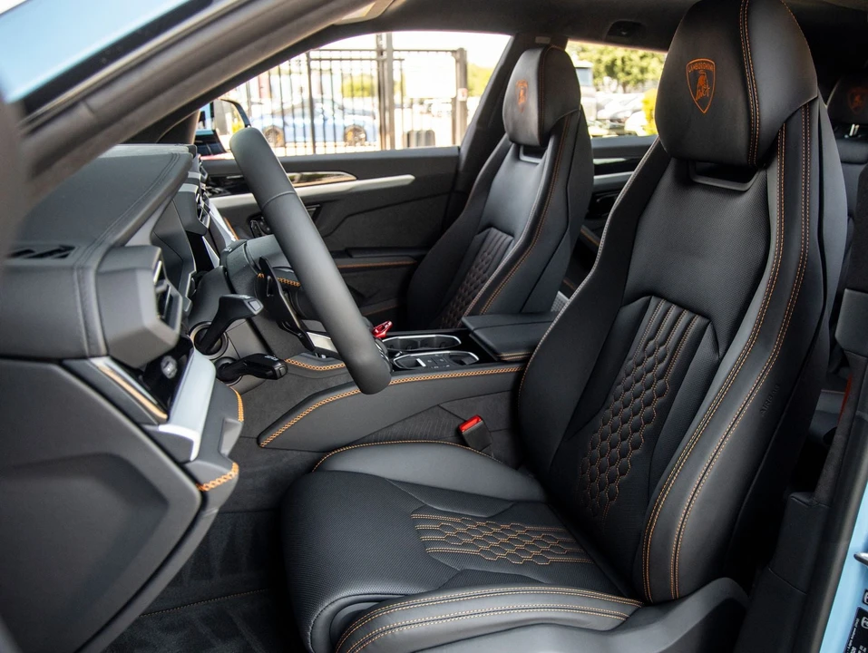 2026 Lamborghini Urus SE - Image 27 of 31