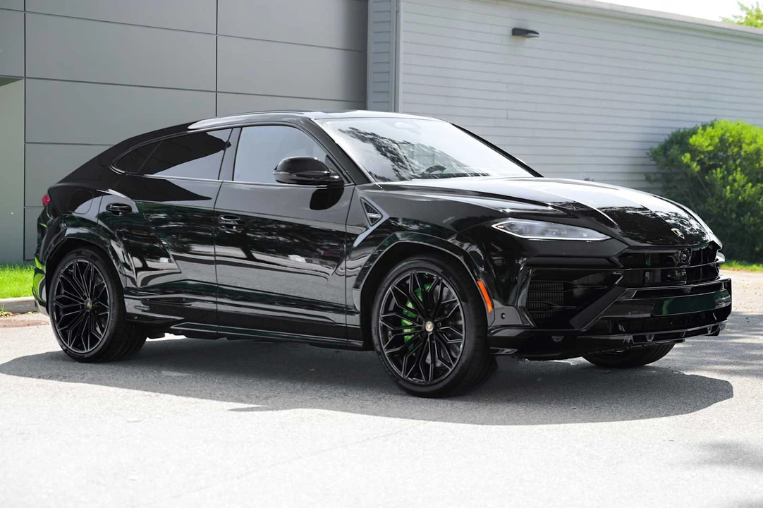 2026 Lamborghini Urus SE - Image 8 of 31