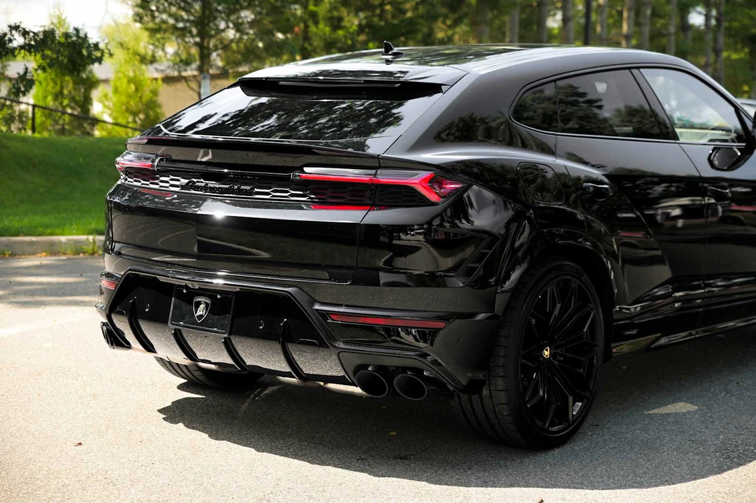 2026 Lamborghini Urus SE - Image 11 of 31