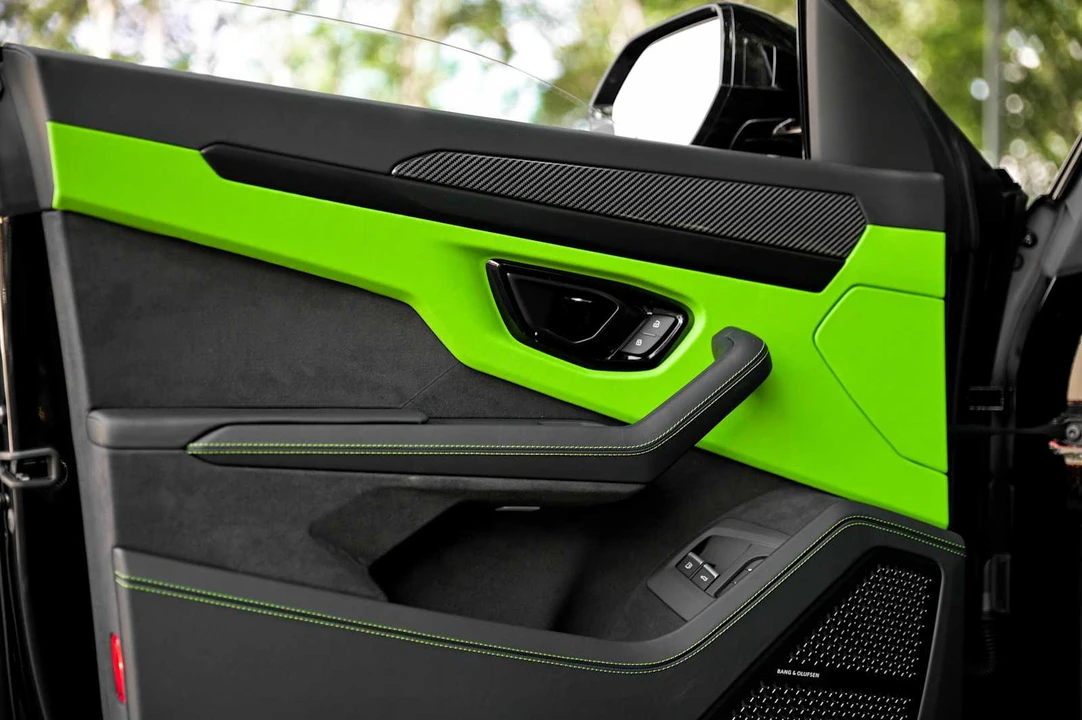 2026 Lamborghini Urus SE - Image 20 of 31