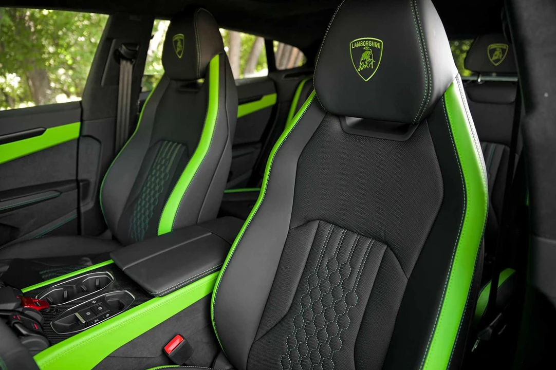 2026 Lamborghini Urus SE - Image 5 of 31