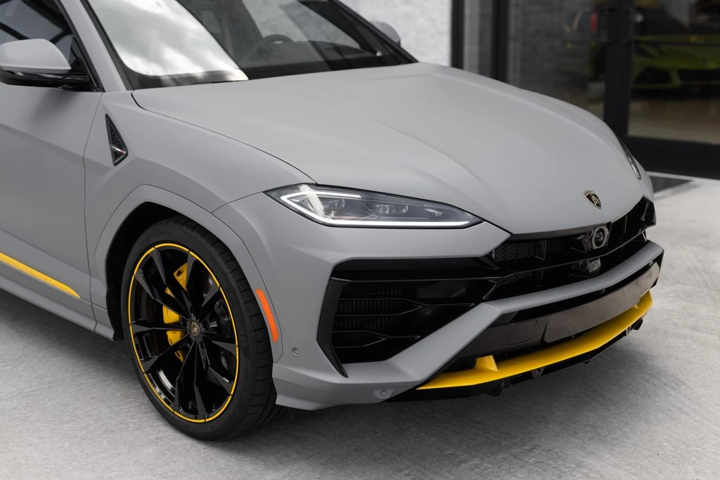2026 Lamborghini Urus SE - Image 4 of 31