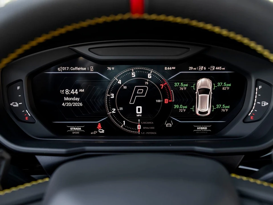 2026 Lamborghini Urus SE - Image 17 of 21