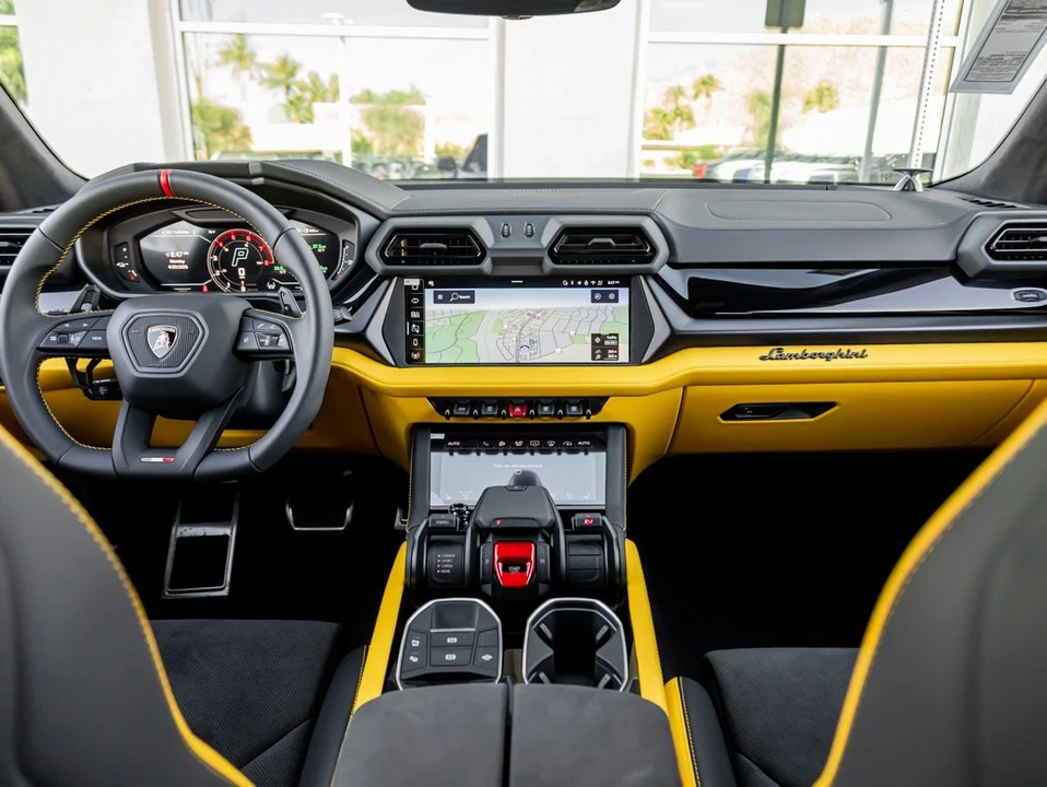 2026 Lamborghini Urus SE - Image 21 of 21