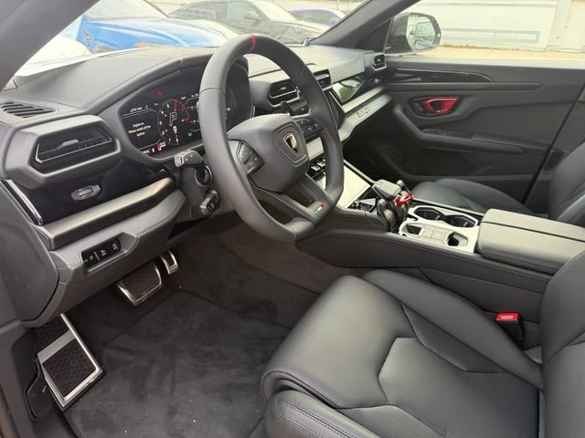 2026 Lamborghini Urus SE - Image 2 of 2