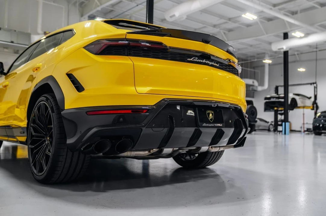 2026 Lamborghini Urus SE - Image 13 of 31