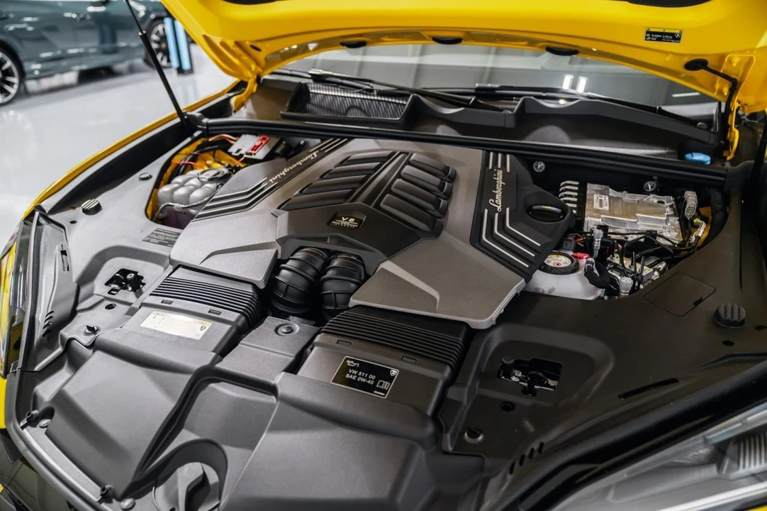 2026 Lamborghini Urus SE - Image 27 of 31