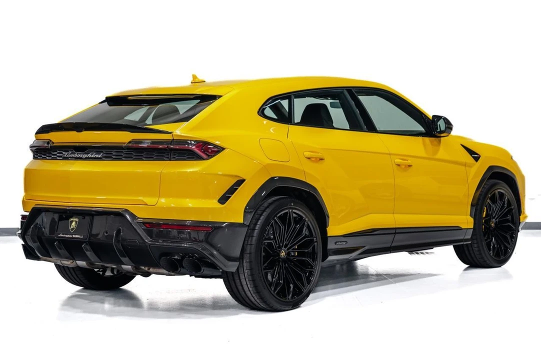 2026 Lamborghini Urus SE - Image 8 of 31
