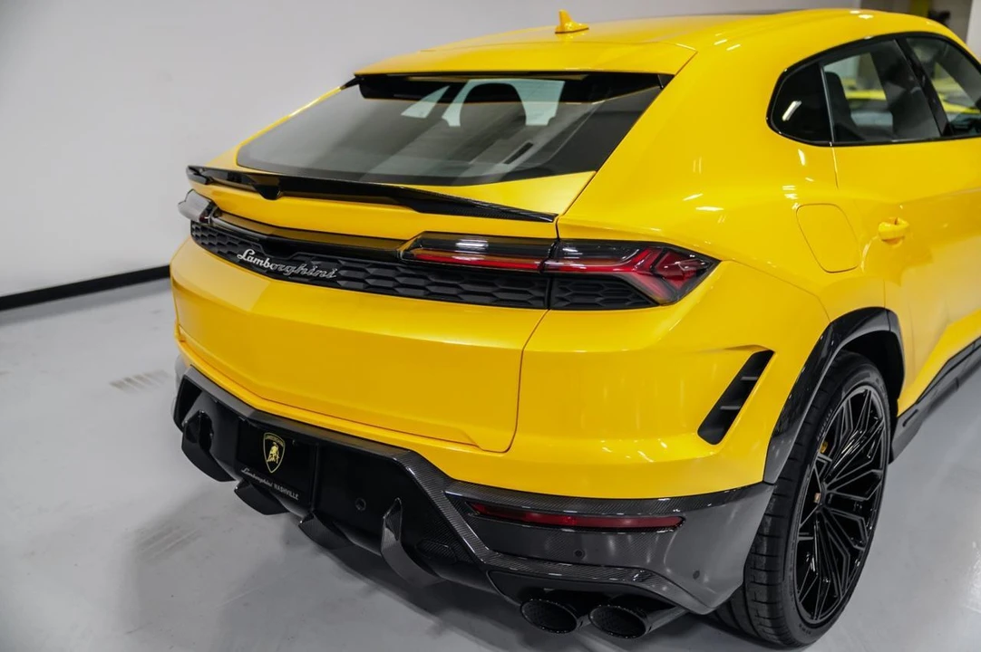 2026 Lamborghini Urus SE - Image 12 of 31
