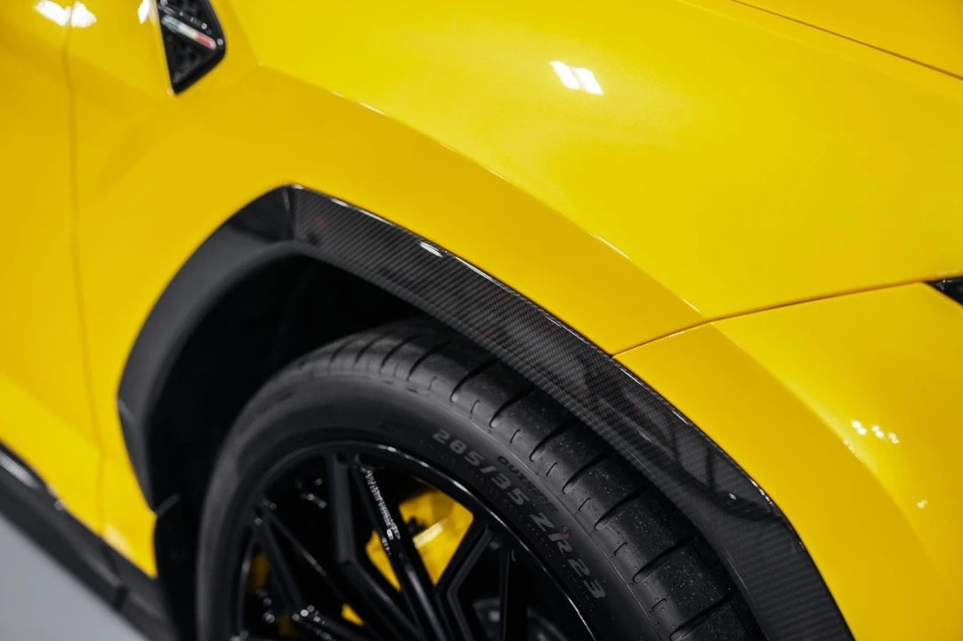 2026 Lamborghini Urus SE - Image 19 of 31