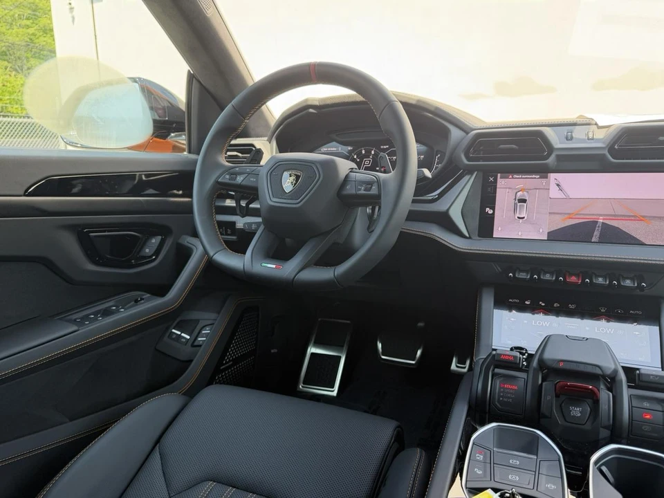 2026 Lamborghini Urus SE - Image 31 of 31