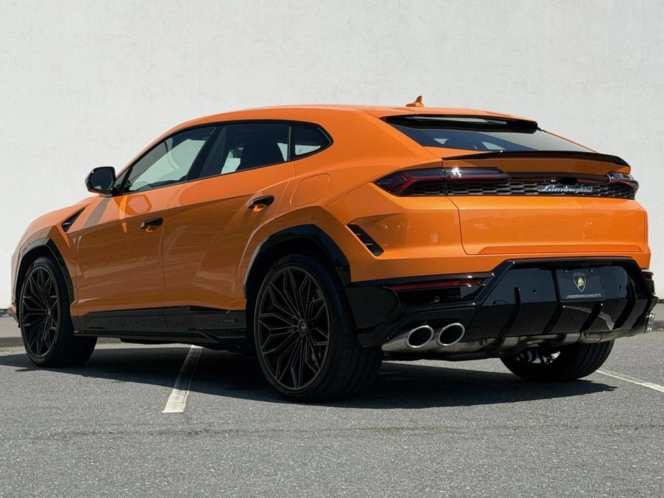 2026 Lamborghini Urus SE - Image 4 of 31