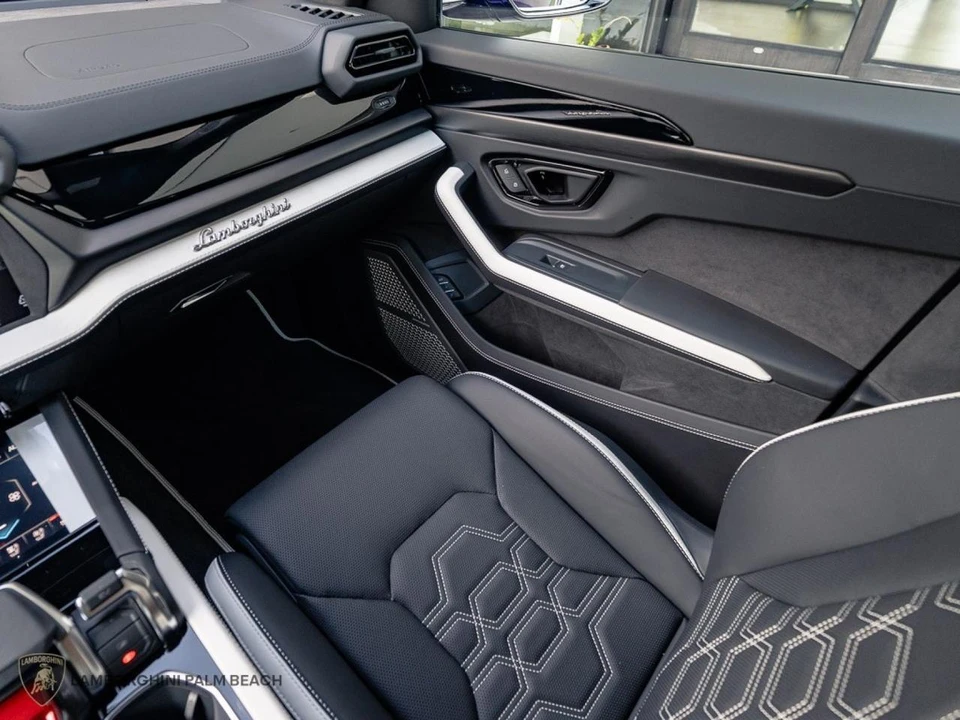 2026 Lamborghini Urus SE - Image 8 of 28