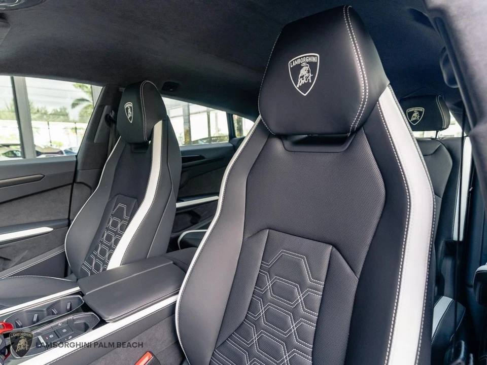 2026 Lamborghini Urus SE - Image 22 of 28